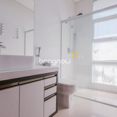 Casa de Condomínio com 287m², 4 quartos (sendo 4 suítes), 2 garagens, no bairro Vargem Grande em Florianópolis