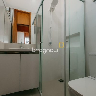 Casa de Condomínio com 287m², 4 quartos (sendo 4 suítes), 2 garagens, no bairro Vargem Grande em Florianópolis