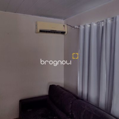 Casa com 169m², 3 quartos (sendo 1 suíte), 2 garagens, no bairro Capoeiras em Florianópolis
