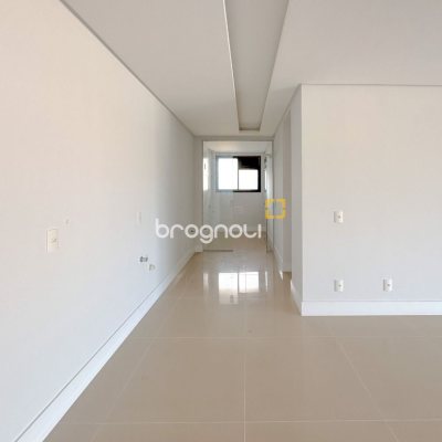 Apartamento com 123m², 3 quartos (sendo 2 suítes), 2 garagens, no bairro Beira Mar Norte em Florianópolis