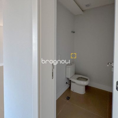 Apartamento com 123m², 3 quartos (sendo 2 suítes), 2 garagens, no bairro Beira Mar Norte em Florianópolis