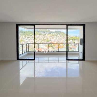 Apartamento com 123m², 3 quartos (sendo 2 suítes), 2 garagens, no bairro Beira Mar Norte em Florianópolis