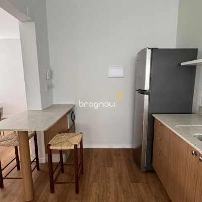 Apartamento com 71m², 2 quartos, 1 garagem, no bairro Córrego Grande em Florianópolis