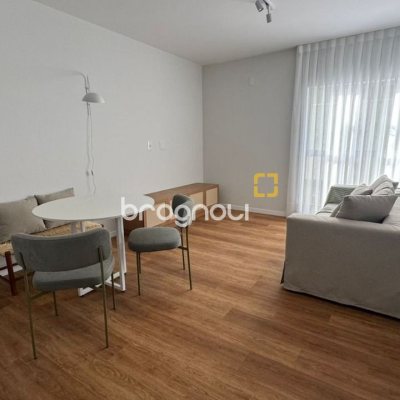 Apartamento com 71m², 2 quartos, 1 garagem, no bairro Córrego Grande em Florianópolis