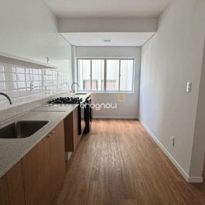 Apartamento com 71m², 2 quartos, 1 garagem, no bairro Córrego Grande em Florianópolis