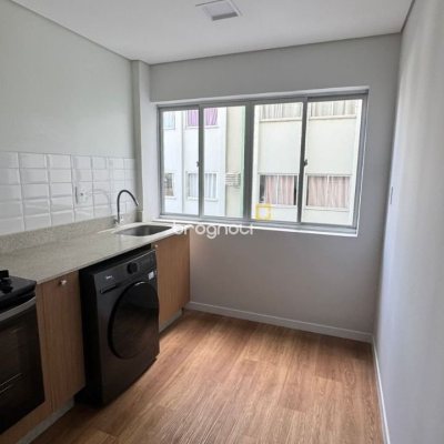 Apartamento com 71m², 2 quartos, 1 garagem, no bairro Córrego Grande em Florianópolis