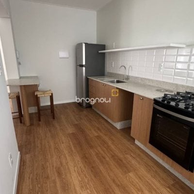 Apartamento com 71m², 2 quartos, 1 garagem, no bairro Córrego Grande em Florianópolis