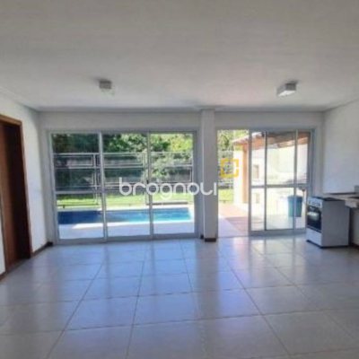 Apartamento com 138m², 2 quartos (sendo 2 suítes), 1 garagem, no bairro Campeche em Florianópolis