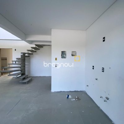 Apartamento com 60m², 1 quarto (sendo 1 suíte), 1 garagem, no bairro Campeche em Florianópolis