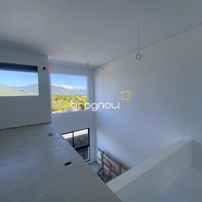 Apartamento com 60m², 1 quarto (sendo 1 suíte), 1 garagem, no bairro Campeche em Florianópolis