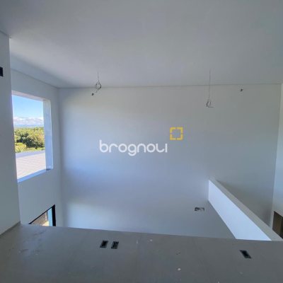 Apartamento com 60m², 1 quarto (sendo 1 suíte), 1 garagem, no bairro Campeche em Florianópolis