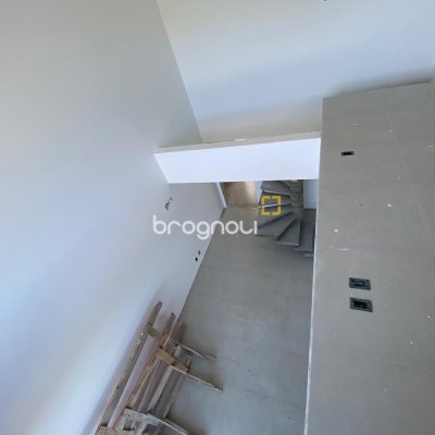 Apartamento com 60m², 1 quarto (sendo 1 suíte), 1 garagem, no bairro Campeche em Florianópolis