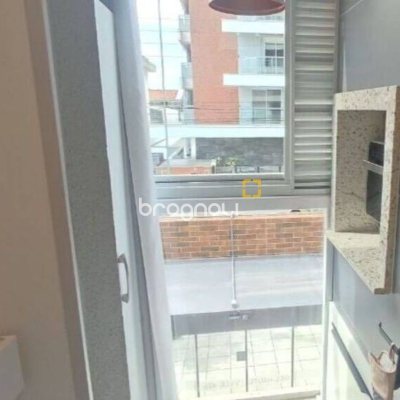 Apartamento com 39m², 1 quarto, 1 garagem, no bairro Centro em Florianópolis