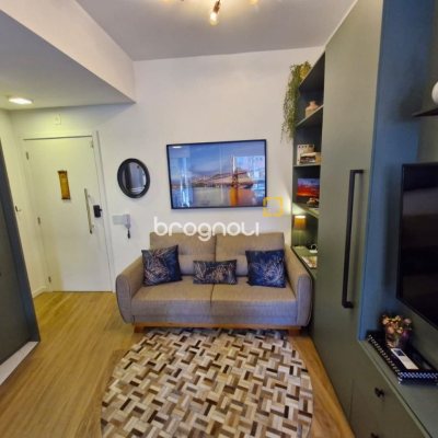 Apartamento com 39m², 1 quarto, 1 garagem, no bairro Centro em Florianópolis