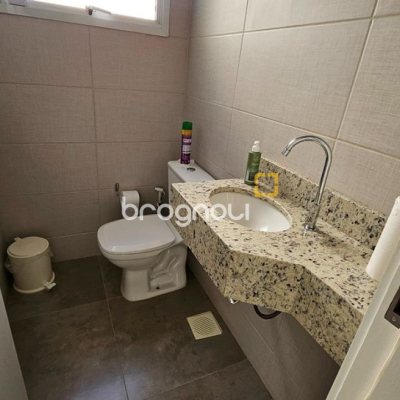 Casa de Condomínio com 158m², 3 quartos (sendo 1 suíte), 2 garagens, no bairro Vargem Grande em Florianópolis
