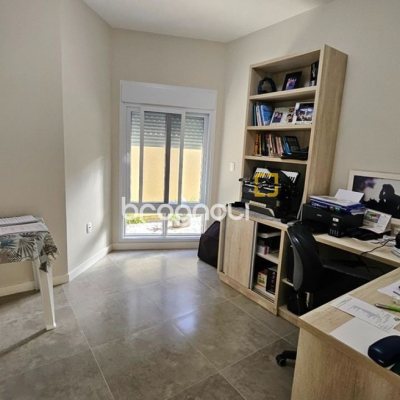 Casa de Condomínio com 158m², 3 quartos (sendo 1 suíte), 2 garagens, no bairro Vargem Grande em Florianópolis