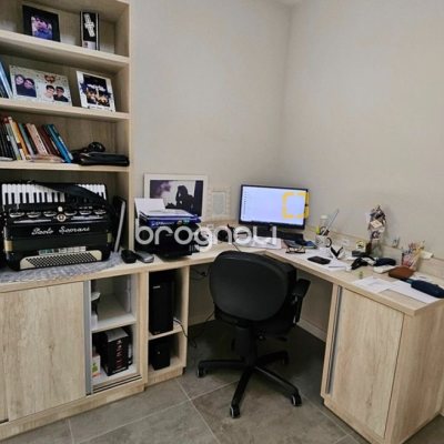 Casa de Condomínio com 158m², 3 quartos (sendo 1 suíte), 2 garagens, no bairro Vargem Grande em Florianópolis
