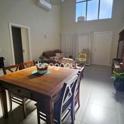 Casa de Condomínio com 158m², 3 quartos (sendo 1 suíte), 2 garagens, no bairro Vargem Grande em Florianópolis