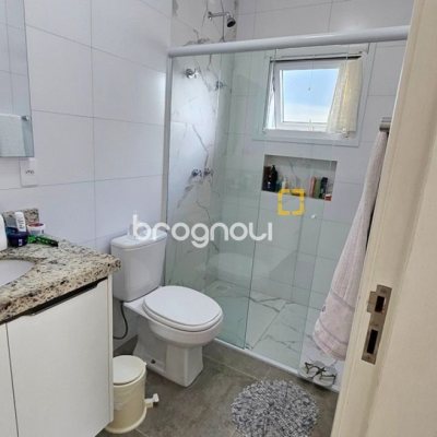 Casa de Condomínio com 158m², 3 quartos (sendo 1 suíte), 2 garagens, no bairro Vargem Grande em Florianópolis