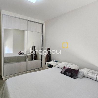 Casa de Condomínio com 158m², 3 quartos (sendo 1 suíte), 2 garagens, no bairro Vargem Grande em Florianópolis