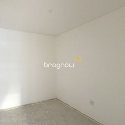 Apartamento com 210m², 4 quartos (sendo 4 suítes), 2 garagens, no bairro Jurerê em Florianópolis