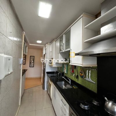 Apartamento com 123m², 3 quartos (sendo 1 suíte), 2 garagens, no bairro Canasvieiras em Florianópolis