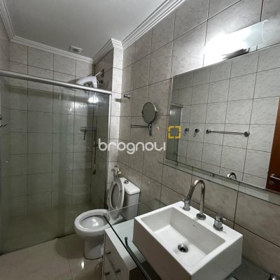 Apartamento com 123m², 3 quartos (sendo 1 suíte), 2 garagens, no bairro Canasvieiras em Florianópolis