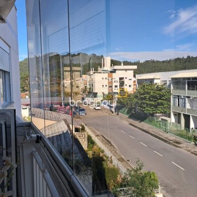 Apartamento com 123m², 3 quartos (sendo 1 suíte), 2 garagens, no bairro Canasvieiras em Florianópolis