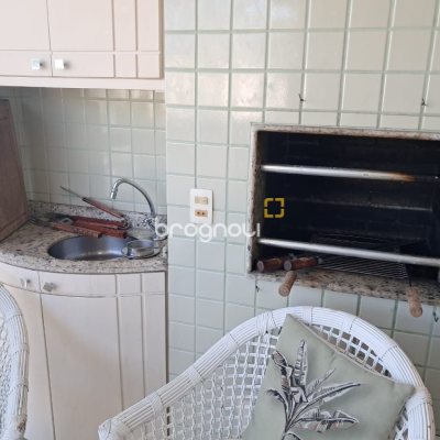Apartamento com 123m², 3 quartos (sendo 1 suíte), 2 garagens, no bairro Canasvieiras em Florianópolis