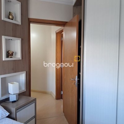 Apartamento com 123m², 3 quartos (sendo 1 suíte), 2 garagens, no bairro Canasvieiras em Florianópolis