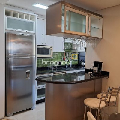 Apartamento com 123m², 3 quartos (sendo 1 suíte), 2 garagens, no bairro Canasvieiras em Florianópolis