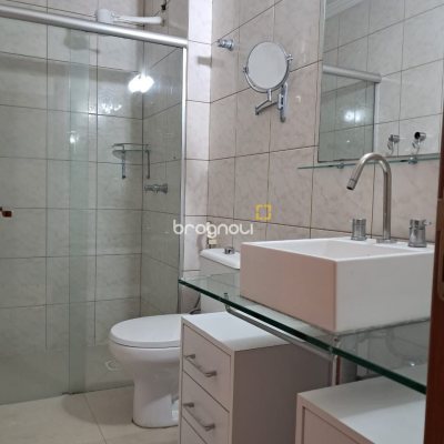 Apartamento com 123m², 3 quartos (sendo 1 suíte), 2 garagens, no bairro Canasvieiras em Florianópolis