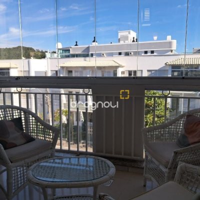 Apartamento com 123m², 3 quartos (sendo 1 suíte), 2 garagens, no bairro Canasvieiras em Florianópolis