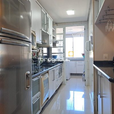 Apartamento com 123m², 3 quartos (sendo 1 suíte), 2 garagens, no bairro Canasvieiras em Florianópolis
