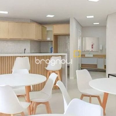 Apartamento com 63m², 2 quartos (sendo 1 suíte), 1 garagem, no bairro Ingleses em Florianópolis