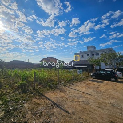 Terreno com 1203m², no bairro Rio Grande em Palhoça