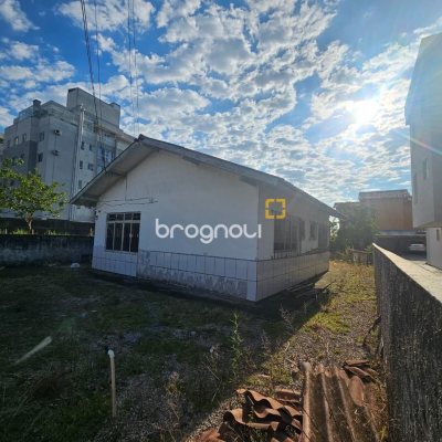 Terreno com 1203m², no bairro Rio Grande em Palhoça