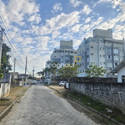 Terreno com 1203m², no bairro Rio Grande em Palhoça