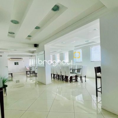 Apartamento com 127m², 3 quartos (sendo 3 suítes), 2 garagens, no bairro Barra Sul em Balneário Camboriú