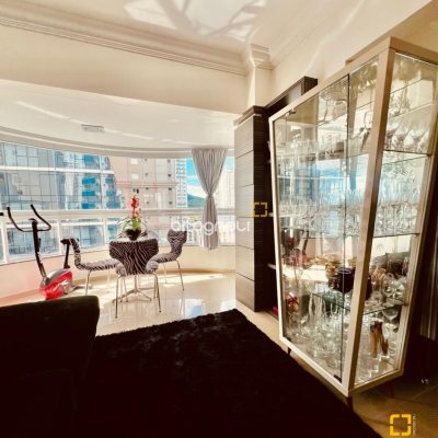 Apartamento com 127m², 3 quartos (sendo 3 suítes), 2 garagens, no bairro Barra Sul em Balneário Camboriú