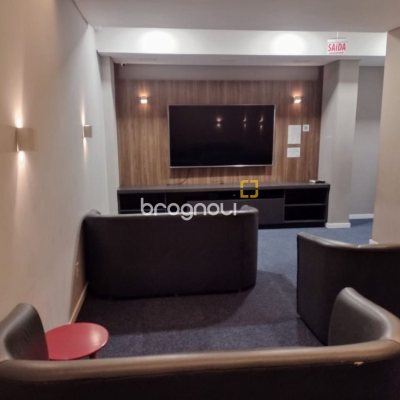 Apartamento com 93m², 3 quartos (sendo 1 suíte), 1 garagem, no bairro Barreiros em São José