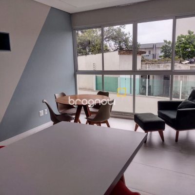 Apartamento com 93m², 3 quartos (sendo 1 suíte), 1 garagem, no bairro Barreiros em São José