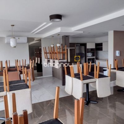Apartamento com 93m², 3 quartos (sendo 1 suíte), 1 garagem, no bairro Barreiros em São José