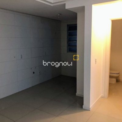 Apartamento com 93m², 3 quartos (sendo 1 suíte), 1 garagem, no bairro Barreiros em São José
