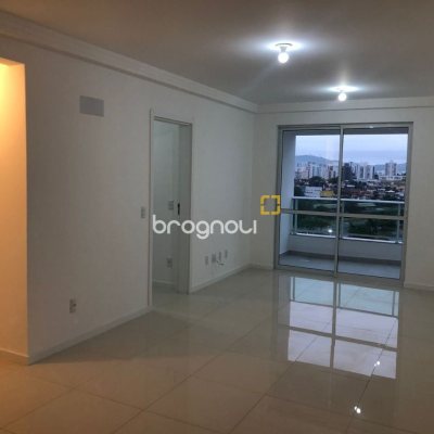 Apartamento com 93m², 3 quartos (sendo 1 suíte), 1 garagem, no bairro Barreiros em São José