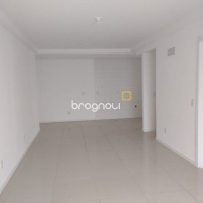 Apartamento com 93m², 3 quartos (sendo 1 suíte), 1 garagem, no bairro Barreiros em São José
