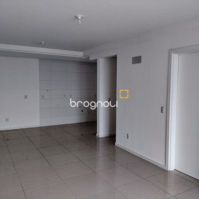 Apartamento com 93m², 3 quartos (sendo 1 suíte), 1 garagem, no bairro Barreiros em São José