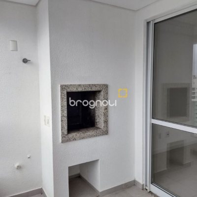 Apartamento com 93m², 3 quartos (sendo 1 suíte), 1 garagem, no bairro Barreiros em São José