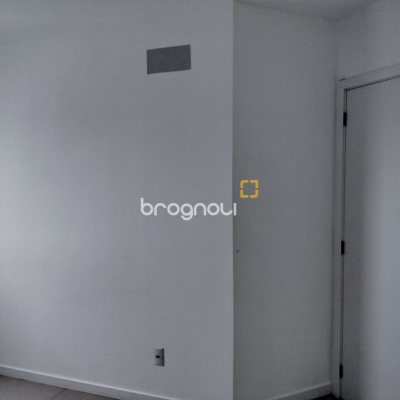 Apartamento com 93m², 3 quartos (sendo 1 suíte), 1 garagem, no bairro Barreiros em São José