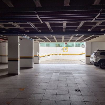 Apartamento com 93m², 3 quartos (sendo 1 suíte), 1 garagem, no bairro Barreiros em São José